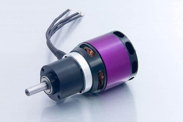 A40-10S V2 8-Pol 1600 kv mit Getriebe 6,7:1 · Brushlessmotor · 5S-6S · Hacker